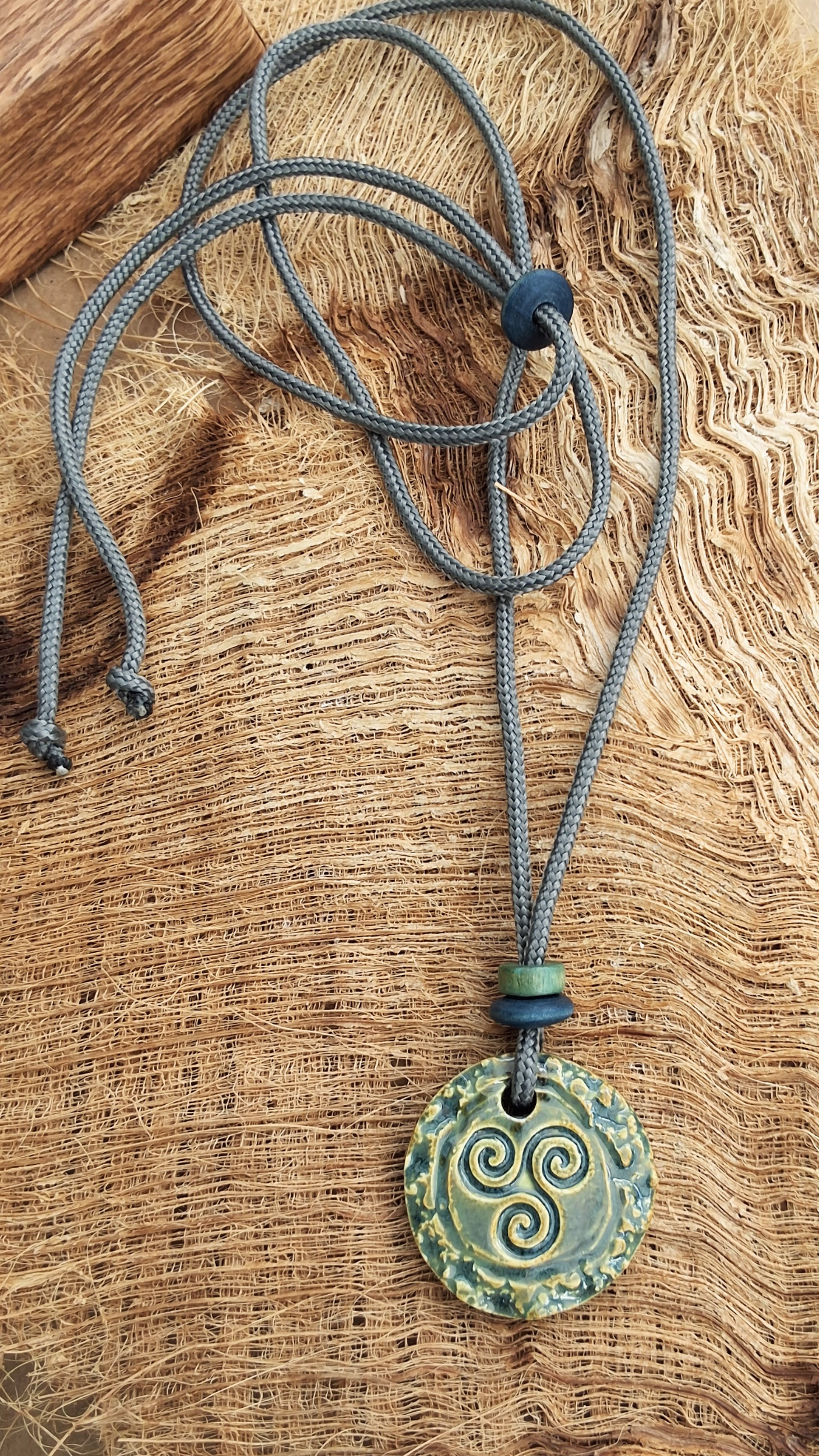 NKL-WTR02BNS: Water Celtic Ceramic Necklace in Butternut Squash Glaze