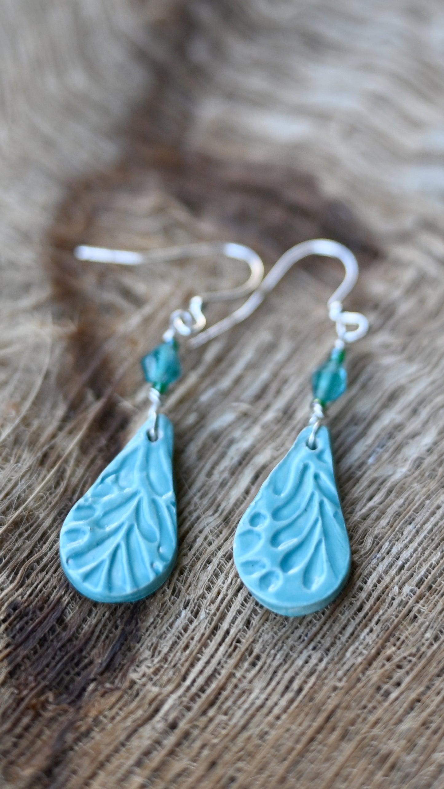 EAR-FRN01AQA: Teardrop Fiddle Fern Ceramic Earrings – Aqua Glaze