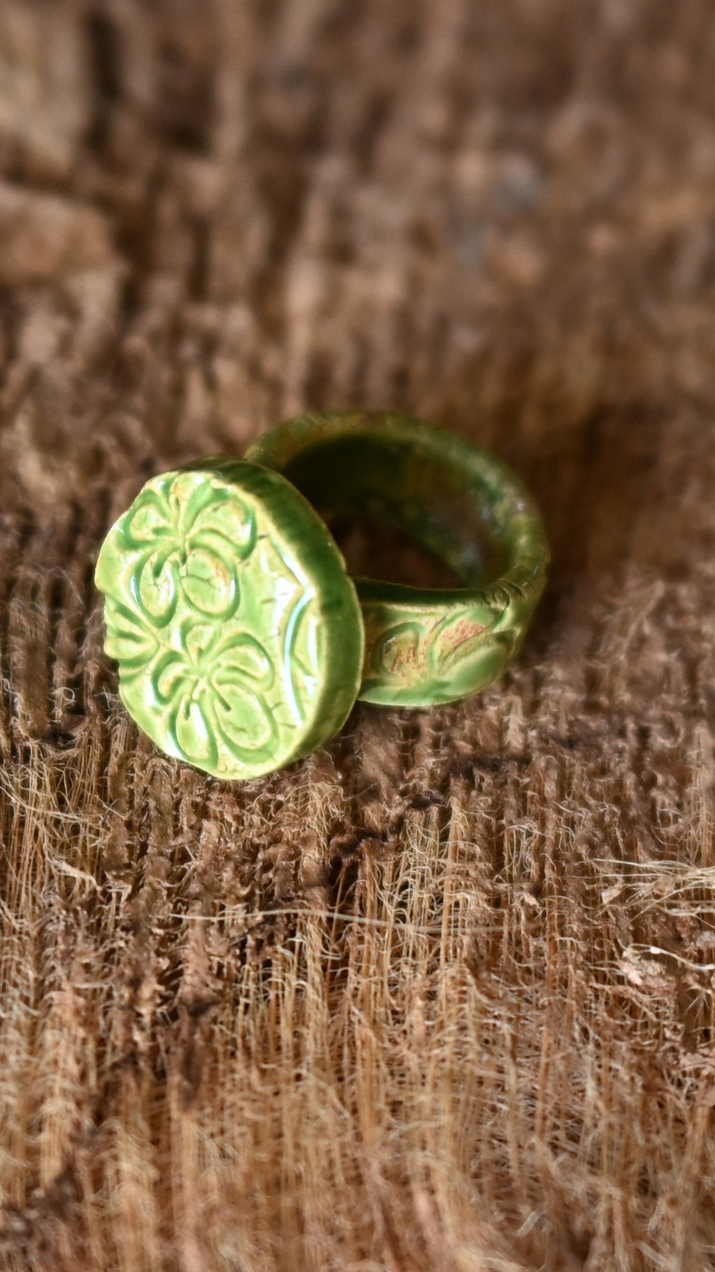 RNG-PLU01GRN: Green Plumeria Ceramic Ring