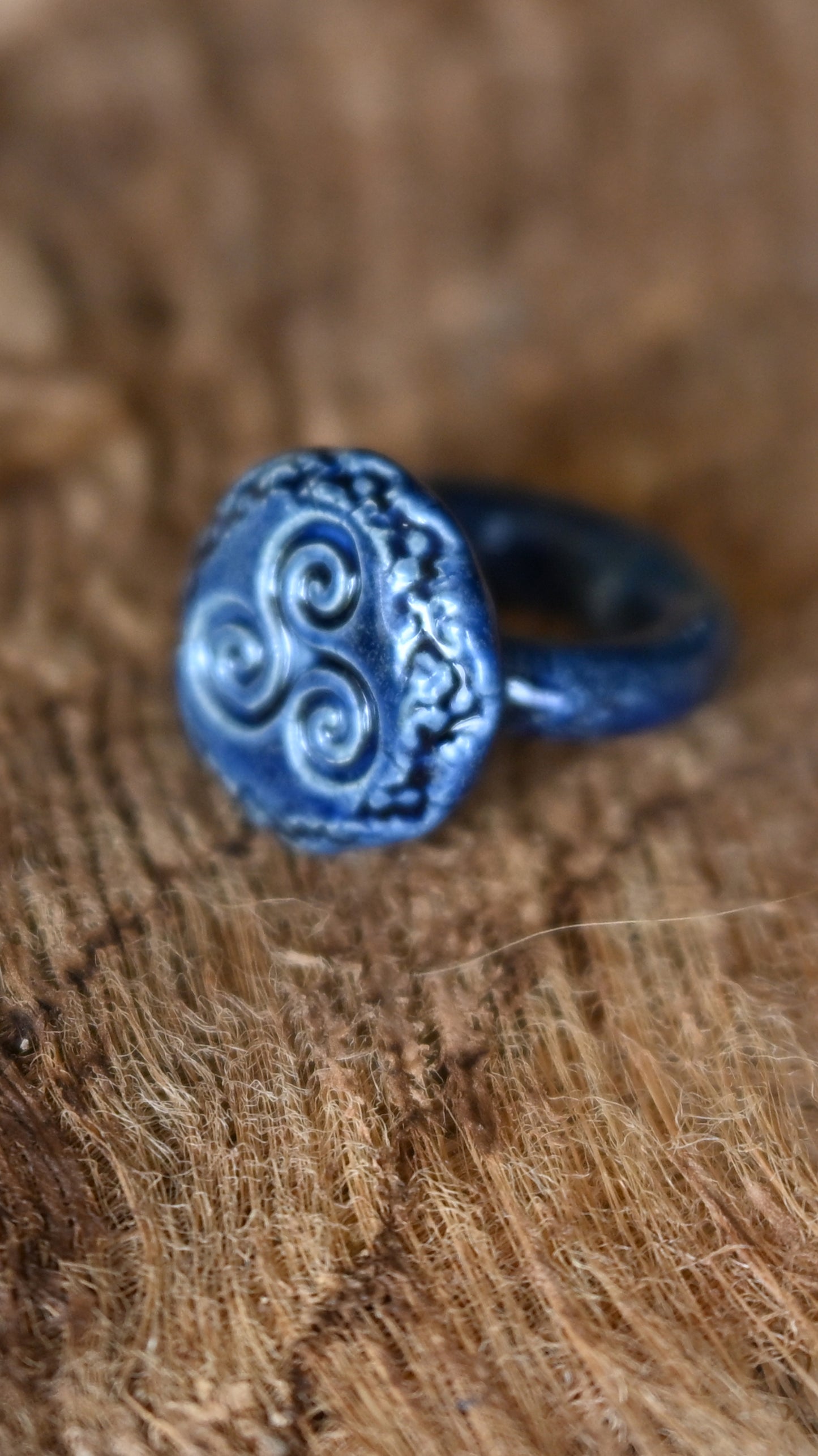 RNG-WTR01ABL: Water Celtic Ceramic Ring in Dark Blue