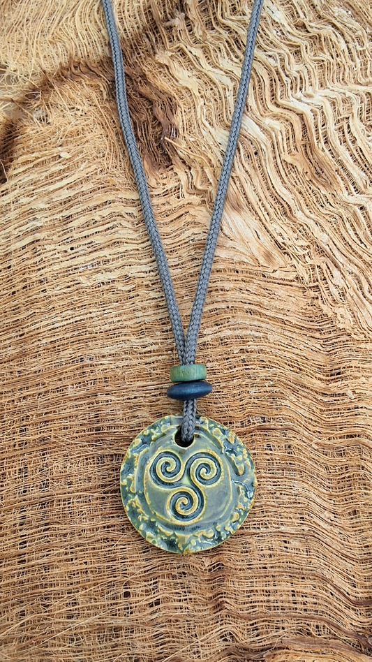 NKL-WTR02BNS: Water Celtic Ceramic Necklace in Butternut Squash Glaze