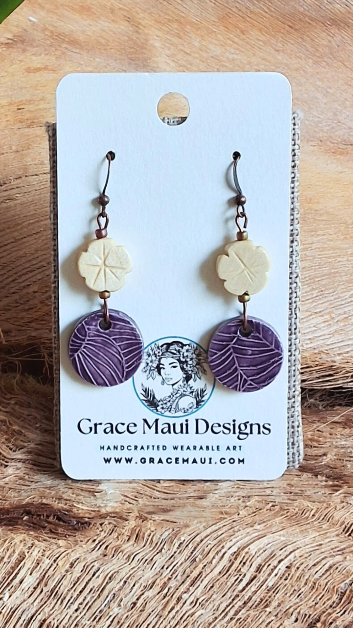 EAR-MON02PRP: Monstera Round Ceramic Earrings – Purple Glaze with Cream Wooden Flowers