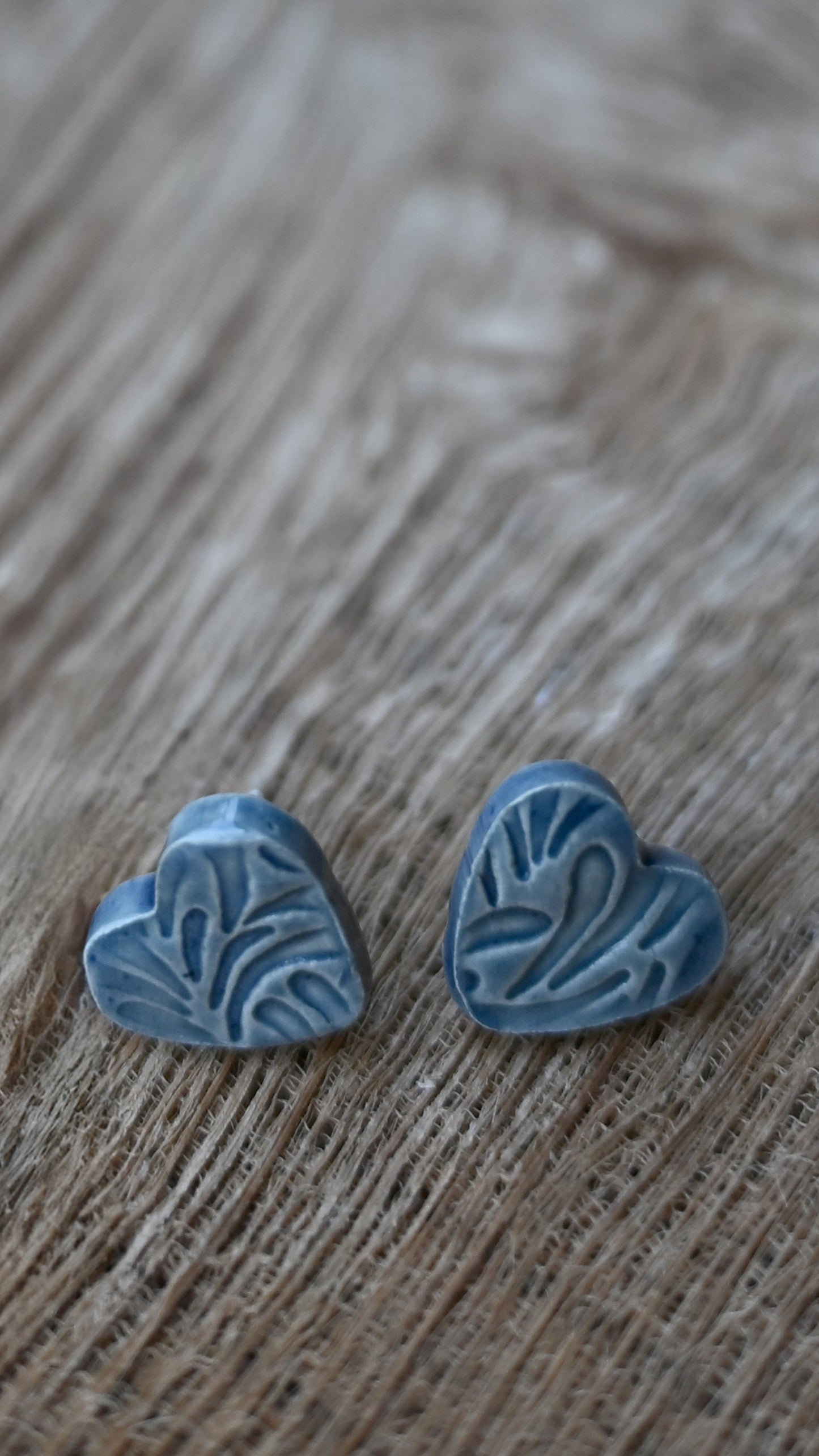 EAR-FRN01DNB: Hawaiian Fern Heart Ceramic Post Earrings in Blue glaze