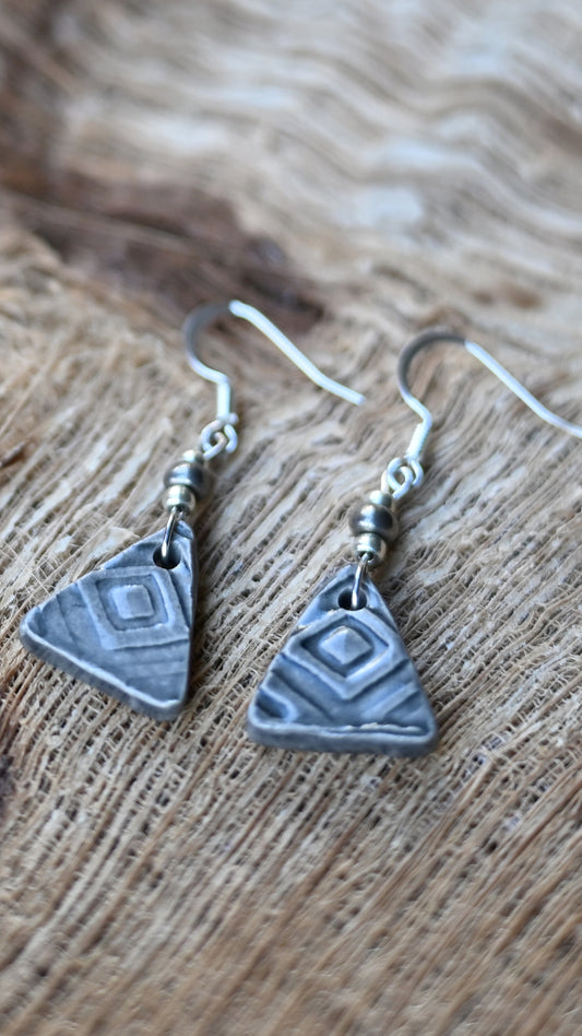 EAR-TBL01GRY: Triangular Tribal Earrings – Grey Glaze