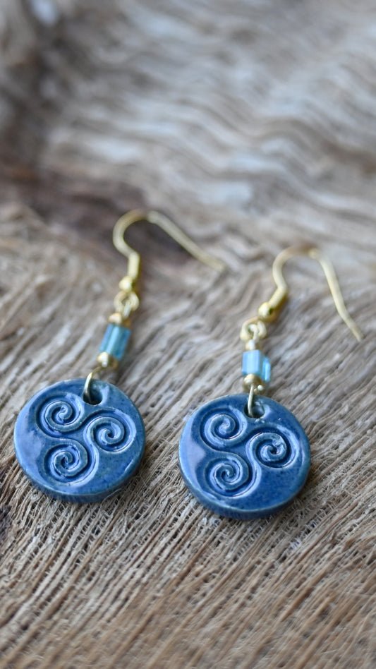 EAR-WTR01ABL: Round Water Celtic Ceramic Earrings – Dark Blue Glaze