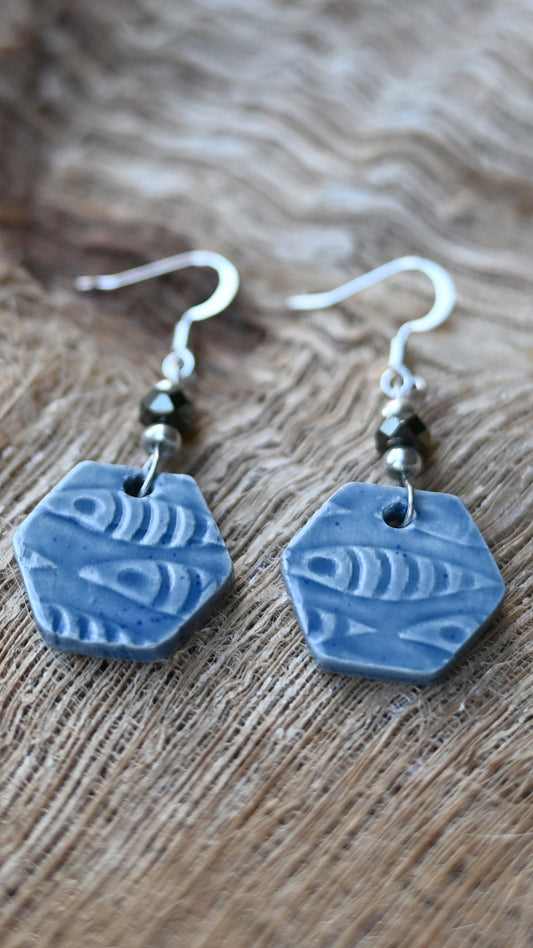 EAR-FSH01ABL: Hexagon Fishes Earrings – Dark Blue Glaze