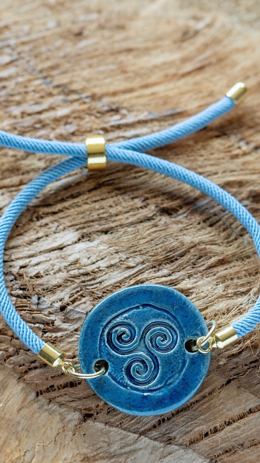 BLT-WTR01ABL: Water Celtic Ceramic Bracelet - Dark Blue glaze